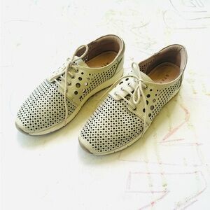 Stephen Allen Perforated Leather Lace-Up Shoes – Size 7.5US
